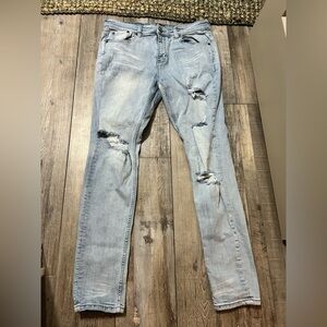 Se’renade light wash Blue Distressed skinny straight Jean